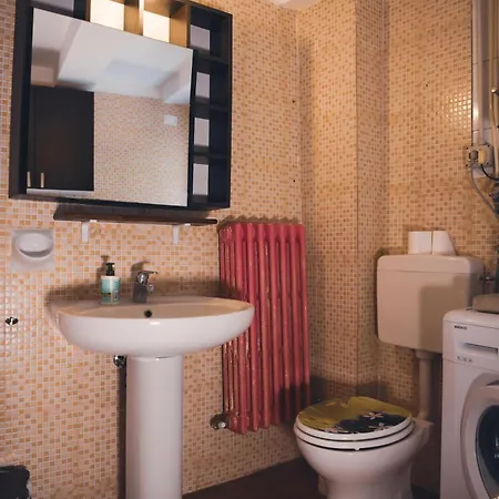 Peterpan, Direttamente Sulla Piazza Appartement Casal Fiumanese