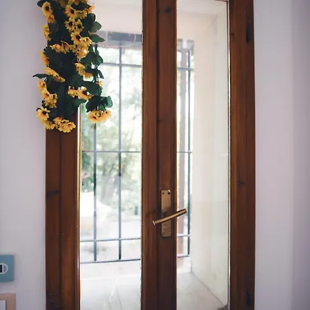 Peterpan, Direttamente Sulla Piazza * Casal Fiumanese