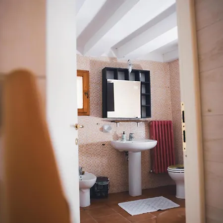 Peterpan, Direttamente Sulla Piazza * Casal Fiumanese