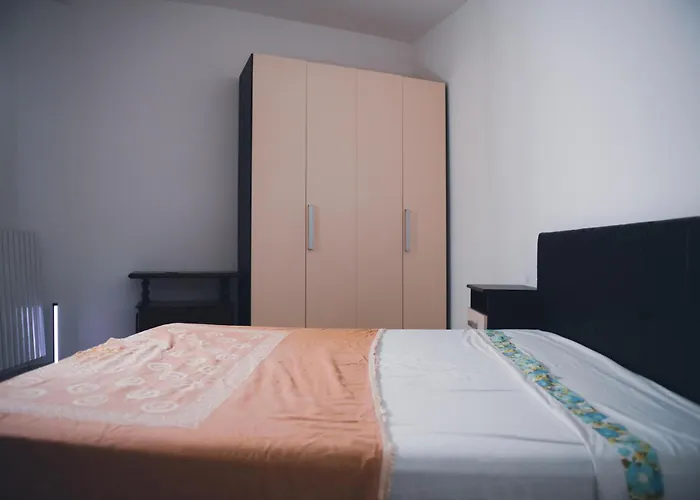 Peterpan, Direttamente Sulla Piazza *